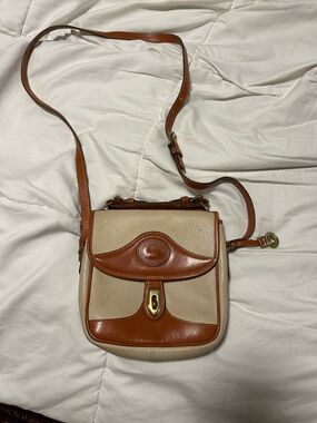 Vintage *DOONEY AND BOURKE* crossbody